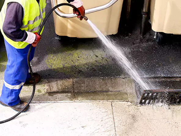 Why Choose Strongsville Plumbers for Hydro Jetting in Strongsville, OH?